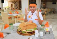 Monster Burger, Terobosan Kuliner Terbaru dari Harris Resort Barelang