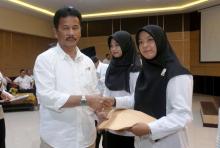 Serahkan SK 352 CPNS, Rudi: Jaga Loyalitas dan Disiplin
