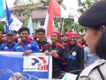 Buruh Kecewa Tak Bisa Jumpa Nurdin Basirun