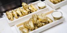 Wow, Restoran Ini Sajikan Ayam Goreng Berlapis Emas 24 Karat!