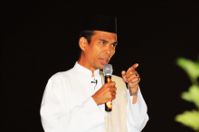 Nettour Batam Tawarkan Umroh Akbar Bareng Ustaz Somad