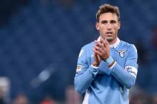 Masih Berburu, AC Milan Jadikan Lucas Biglia Rekrutan ke-10  