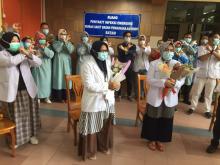 Sembuh Corona, dr Rizki Bergetar Ucapkan Terima Kasih ke Tim Medis RSBP Batam