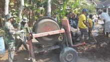 Sertu Soares Setir Molen Dan Layani Komunitas Motor