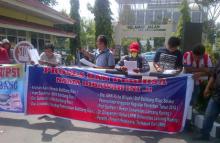 Demo di Kejati Riau, Minta Kepala Balitbang Riau Diperiksa