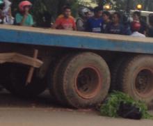 [BREAKINGNEWS] Kecelakaan Maut di Jalan Batu Ampar, Pemotor Tewas Dilindas Trailer 