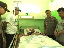 Polda Kepri Besuk Elandra Usai sang Bapak Nekat Obral Ginjal di Pelabuhan