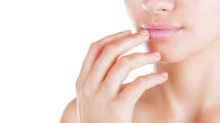 3 Cara Lindungi Bibir Saat Musim Hujan