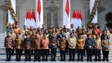 Reshuffle Menteri: Sri Mulyani-Luhut Jadi Sorotan