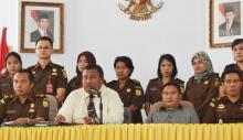 Sayembara Kajari: Tangkap Walikota Bengkulu Berhadiah Batu Akik