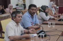 Jeritan Warga Kampung Tua Teluk Nipah, 20 Tahun Hanya Diecer Air Bersih