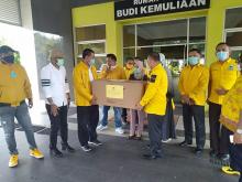 Tim Golkar Peduli Salurkan APD ke RS Elisabeth dan RSBK