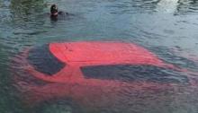 GPS Ngawur, Toyota Yaris Terjun ke Danau 