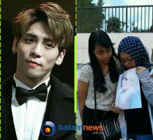 Ratusan Fans Kim Jonghyun Berduka di Dataran Engku Putri, Beberapa Shawol Menangis Haru
