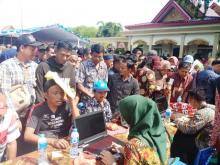 Warga Karimun Terima 2.236 Sertifikat Tanah Gratis, Bupati Rafiq Bersyukur