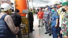 Danlanal Karimun Tinjau Protokol Kesehatan New Normal di Pelabuhan