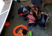 Tangga Pelantar Pelabuhan Tanjunguban Ambruk, 6 Penumpang Jatuh ke Laut