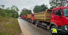 Polisi Razia Truk Nakal Overload di Batam