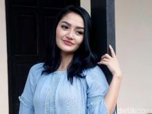 Pantaskah Siti Badriah Kini Disebut Pedangdut No.1 ?