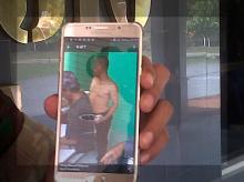 Bagi-bagi Uang Rp 20 Juta di Bengkong, Seorang Pria Ditangkap Aparat TNI