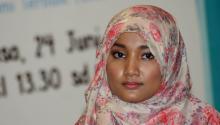 Dibilang Bodoh oleh Iis Dahlia, Fatin Banjir Dukungan Netizen  