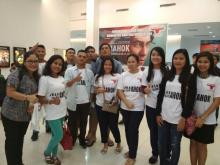 Ahokers Serbu Blitz Kepri Mall Nonton Film A Man Called Ahok