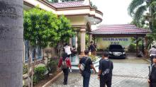 Dua Unit Mobil di Kediaman Nurdin Diobok-obok Tim KPK