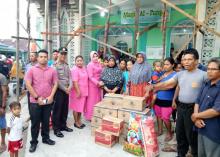 Kapolres Karimun Salurkan Bantuan untuk Korban Kebakaran