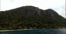 Pulau Pejantan Tambelan Lebih Dekat ke Kalimantan