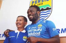 Eks Chelsea, Michael Essien Resmi Perkuat Persib Bandung