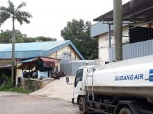 Polisi Berjaga di Lokasi Kebakaran Batu Ampar