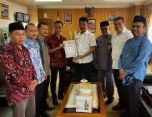 KPU Batam Serahkan Usulan Pelantikan Anggota DPRD ke Wali Kota