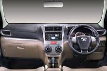 Fitur Khusus Daihatsu Xenia Permudah Pengemudi Angkat Telepon