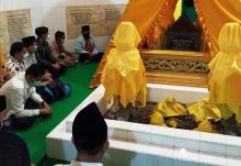 Ziarah bersama Tokoh Agama, Marlin Disambut Hangat di Penyengat