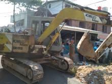 Dua Bangunan Bersengketa Dieksekusi di Kelurahan Baloi Indah