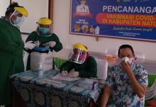 Vaksinasi Perdana di Natuna, Anggota DPRD Eri Marka Sempat Gugup
