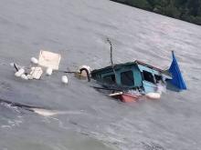 Kapal Kayu Tenggelam di Selat Malarko, ABK dan Penumpang Masih Misterius