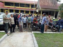 Anggota PPK Geruduk Kantor KPU Batam