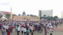 Suasana Jelang Salat Idul Fitri di Engku Putri Batam Centre