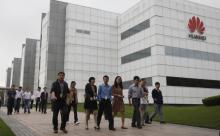 Huawei Cari Pegawai, Gaji Rp350 Juta per Bulan