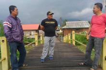 Jembatan di Kampung Melukap Lingga Ini Membahayakan Warga