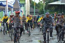 Gowes HUT Ke-73 Bhayangkara, Polres Bintan Bagikan Doorprize