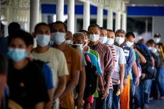 TKI Pulang Lewat Kepri Banyak Positif Covid, Diduga Pakai Surat PCR Abal-abal