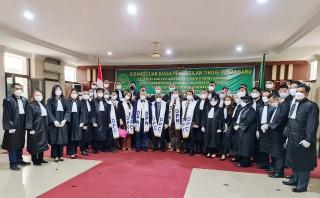 36 Advokat DPC Peradi SAI Batam Disumpah di Pengadilan Tinggi Riau