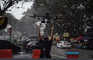 Polisi Malaysia Tak Perlu Banyak Personel Pantau Prokes, Pakai Drone