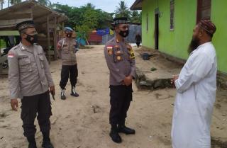 Polres Natuna Santuni Ponpes Fastabiqul Khoirot Kelanga