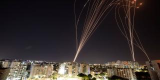 Serangan Roket Hamas ke Israel Hantam Sebuah Gedung di Tel Aviv
