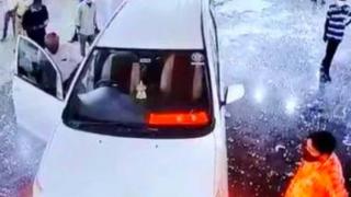 Pria India Ngamuk Tabrak RS Pakai Innova Usai Ayahnya Meninggal Positif Covid-19