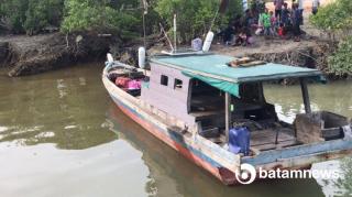 Masuk Pelabuhan Tikus, Belasan Penumpang Pompong dari Riau Disekat Polair Karimun