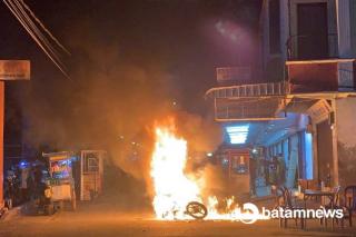 Sepeda Motor Warga Karimun Hangus Terbakar saat Beli Gorengan
